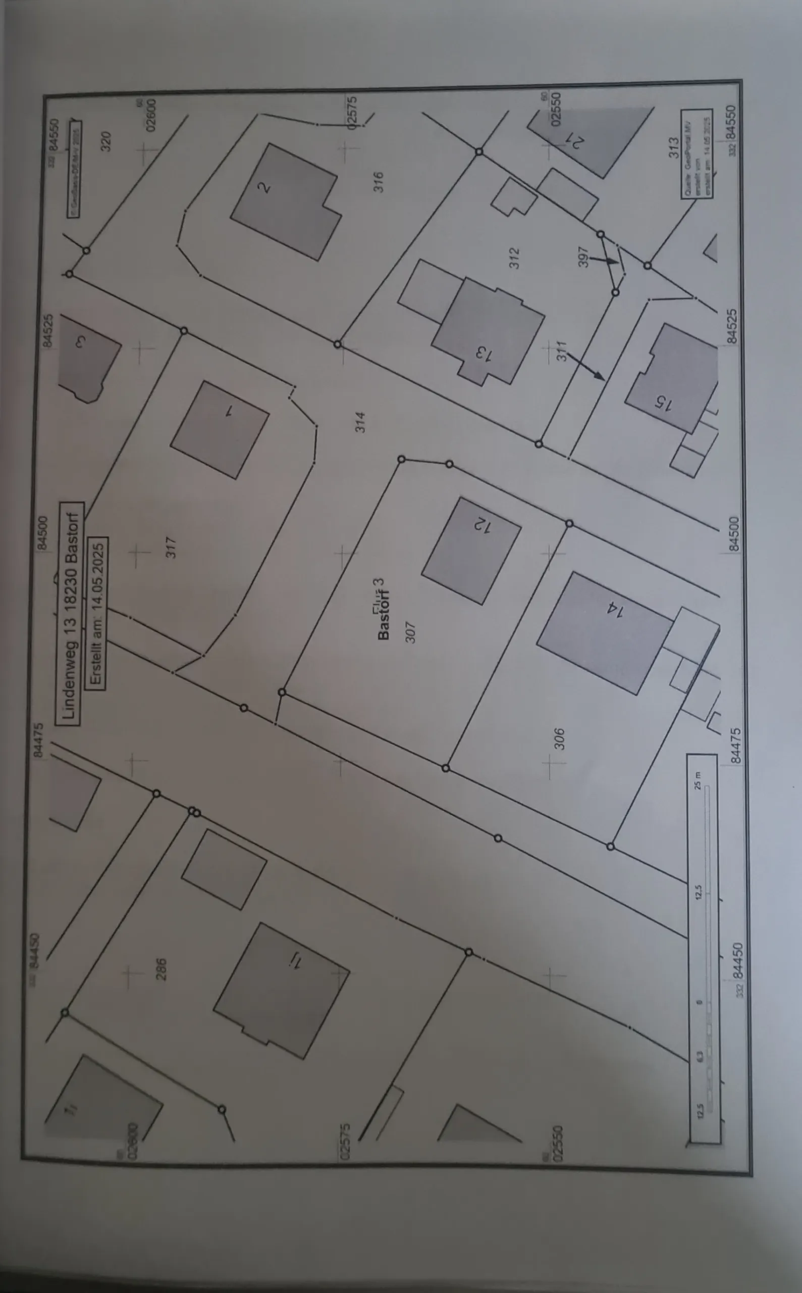 Flurkarte und Lageplan Lindenweg 13.jpg