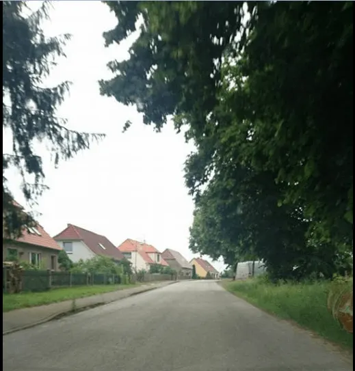 einmal mit dem Auto durch Baumgarten.
